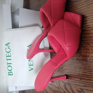 Bottega Veneta Quilted Leather Slides Size 39